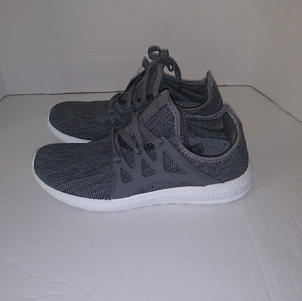 Relance atlethic  Running shoes ,color gray  size 8